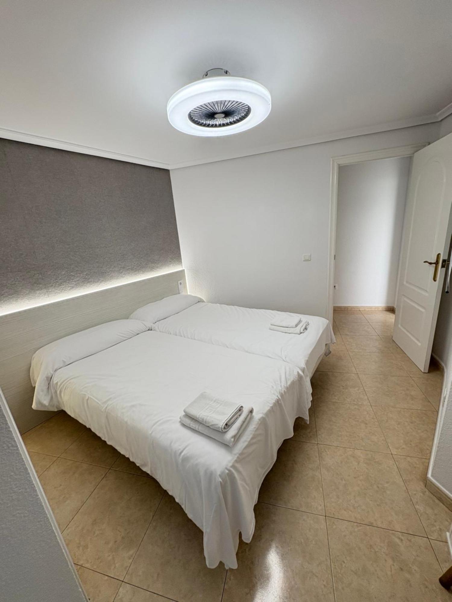 Apartamentos Carmela Benidorm Exterior foto