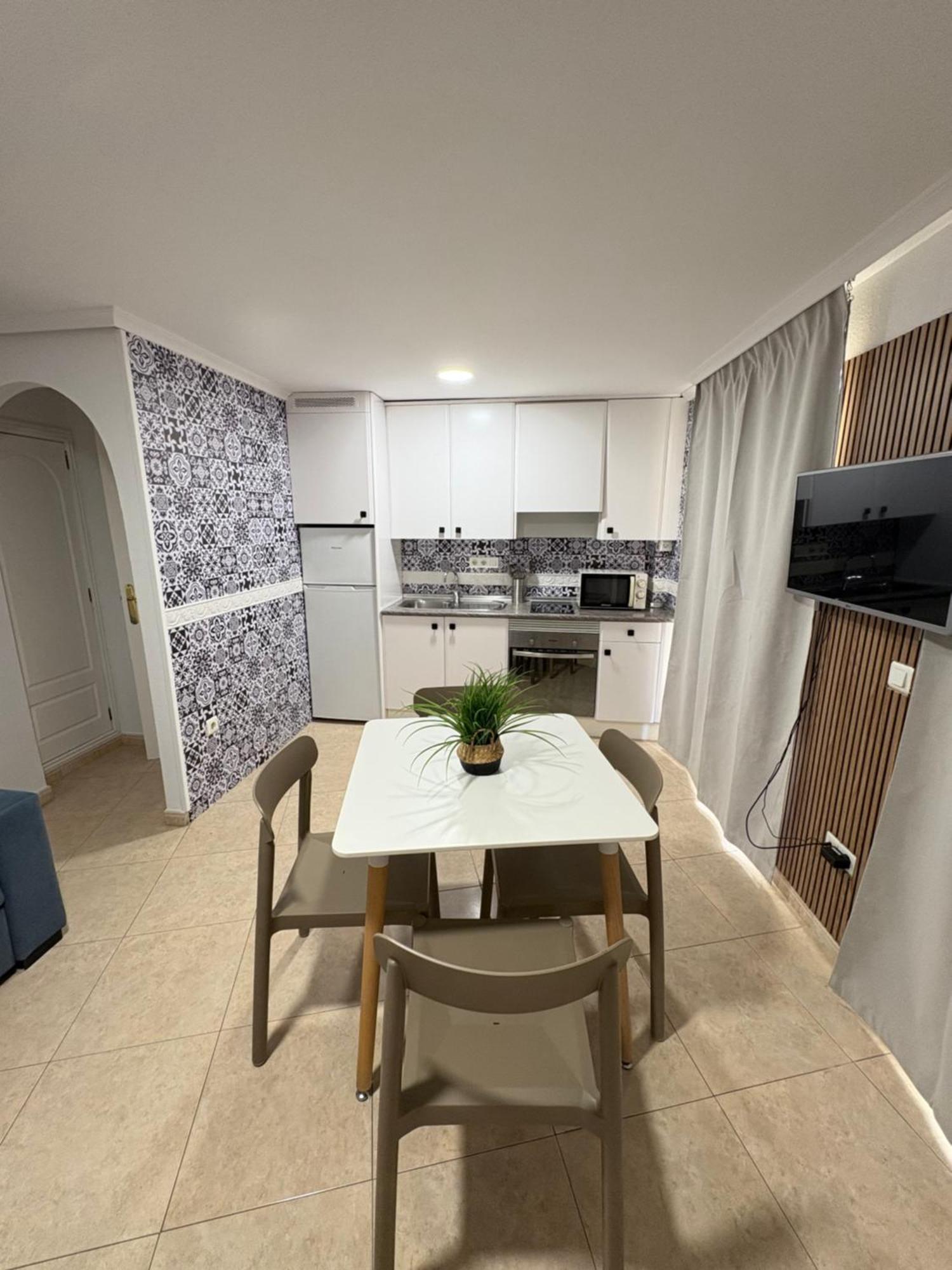 Apartamentos Carmela Benidorm Exterior foto